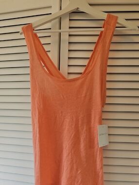Beyond Yoga Sleeveless Coral Tank Top - Lightweight Women's Scoop Neck